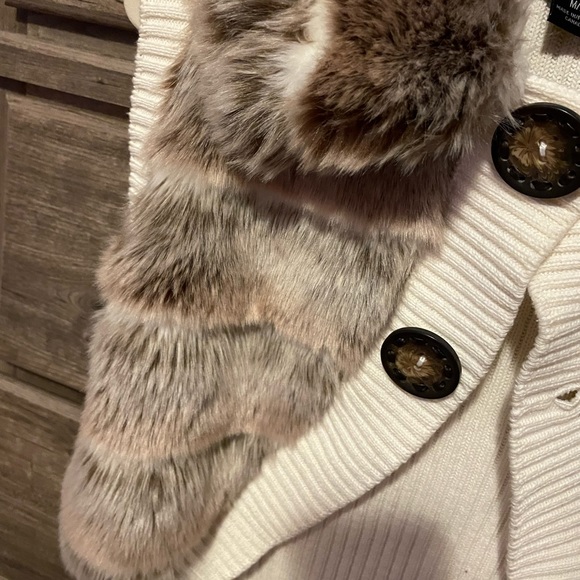 Outdoor Edition by Pankhurst Faux Fur Sweater Vest size medium - Picture 3 of 9